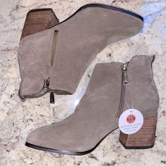 NWT $129 BLONDO Samara Waterproof Suede Boot Bootie Womens 9 No Box - Picture 5 of 12
